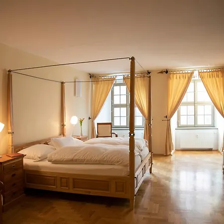 Hotel Gaestehaus Im Fluesterbogen