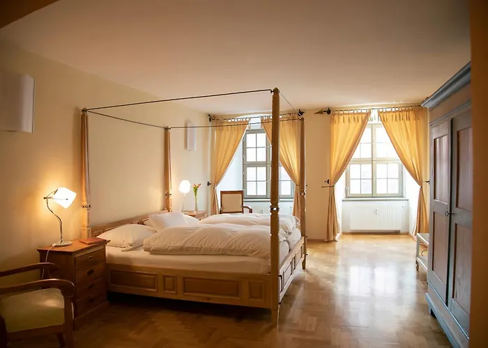 Hotel Gaestehaus Im Fluesterbogen