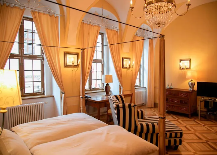 Gaestehaus Im Fluesterbogen Hotel *